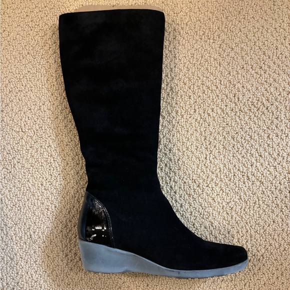 La Canadienne black suede knee high wedge heel boots size 9 NEVER WORN - Picture 3 of 5